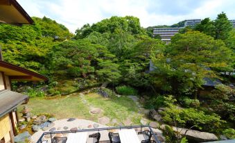 Nanzenji Sando Kikusui