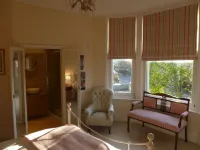 Laurel House - Bed and breakfast