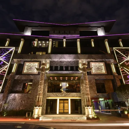 Forbidden City Motel Отели рядом с достопримечательностью «Железнодорожная станция Синьужи»