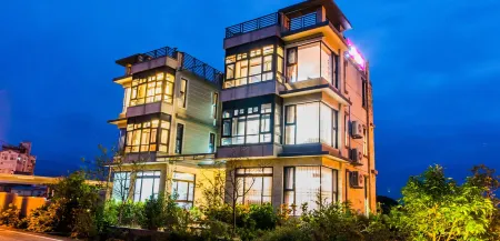 Husband Wife Friendly Bed and Breakfast Отели в г. Илань