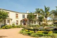 Hole in One Hotels in Roodepoort