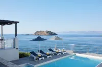 Eleia Seafront Rooms & Villas - Villas