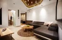 One Luxury Suites