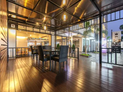 拉差公寓 Wat Khao Phra Khru viewpoint附近的飯店