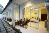 Sunlight Bungalow Hotels in Phu Quoc