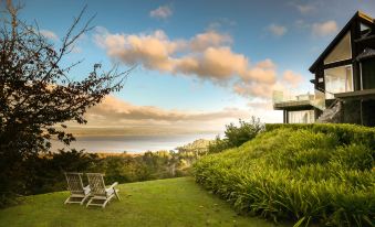 Acacia Cliffs Lodge