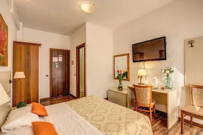 Trastevere Rooms Hotels near Scala Ugo Bassi