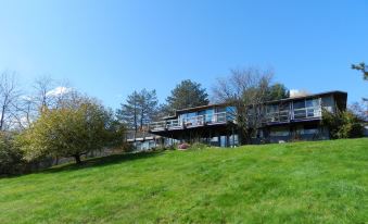Berkshire Mountain House - Housity