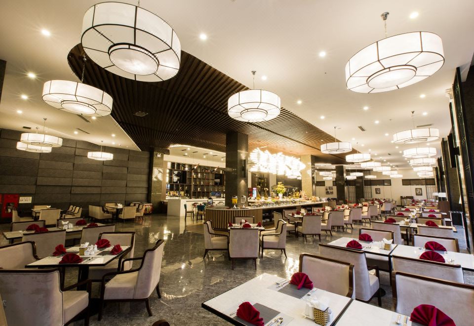 2. 무옹 탄 럭셔리..