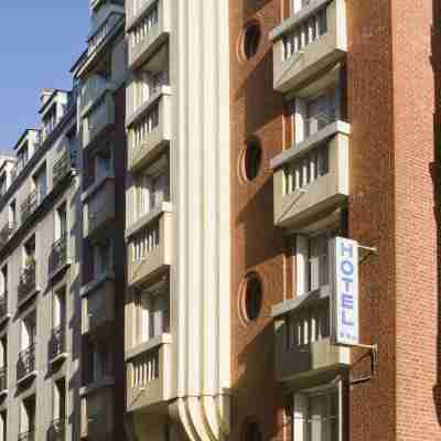Hôtel Moderniste Hotel Exterior