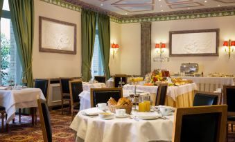 Victoria Palace Hotel