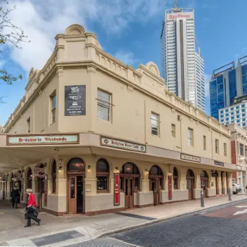 Nightcap at Belgian Beer Cafe Hotels near London Court