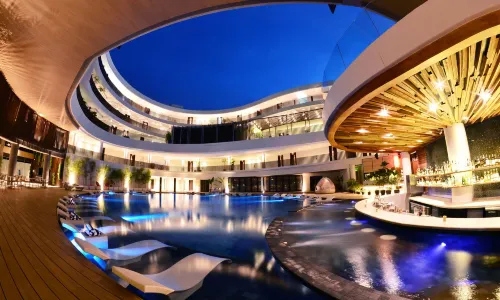 Hue Hotels and Resorts Boracay Managed by HII
