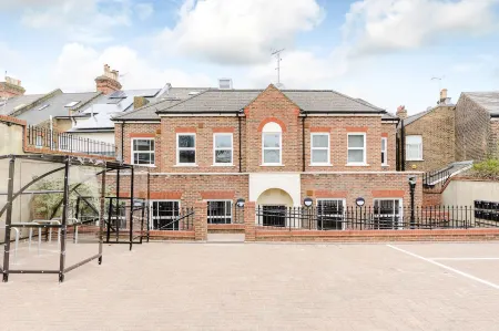 Viridian Apartments in Richmond Serviced Apartments