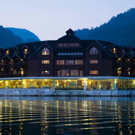 LEALEA GARDEN HOTEL SUN MOON LAKE Отели рядом с достопримечательностью «Канатная дорога над озером Солнца и луны»