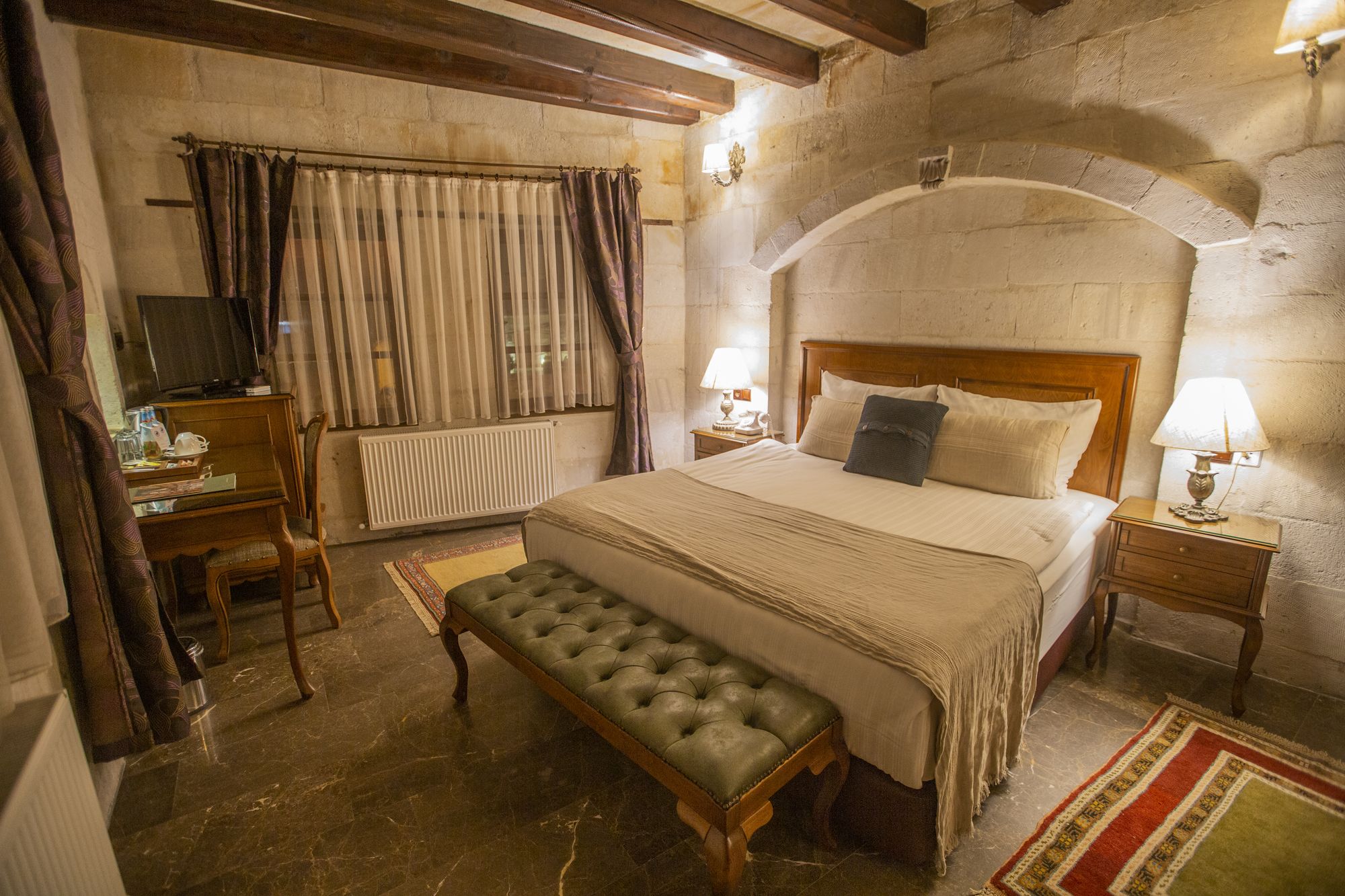 Artemis Cave Suites