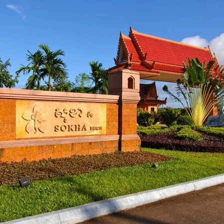 Sokha Beach Resort Отели рядом с достопримечательностью «Пляж Соха»