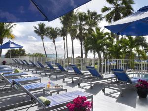 Radisson Resort Miami Beach