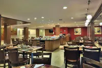 Hotel Deville Curitiba - breakfast