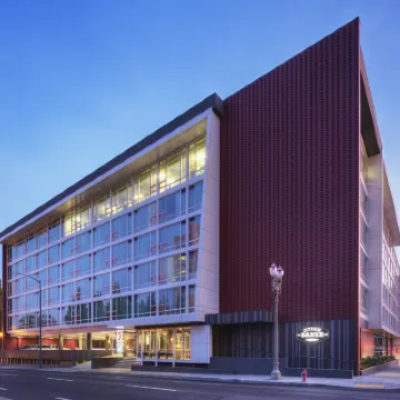 Hotel Eastlund, BW Premier Collection Hotels near Oregon Convention Center