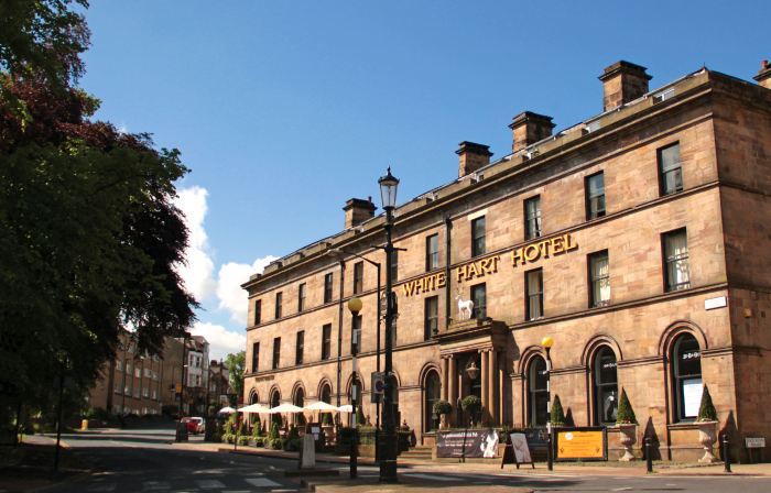 White Hart Hotel & Apartments