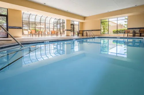 Comfort Inn & Suites Arlington Heights - Buffalo Grove - piscina