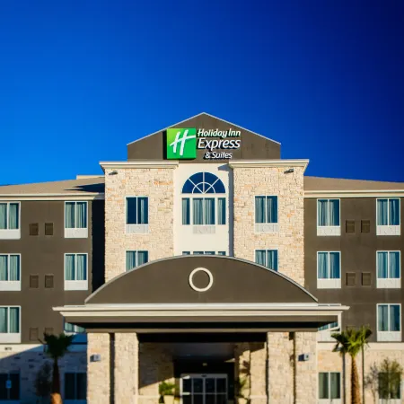 Holiday Inn Express & Suites AUSTIN NW - ARBORETUM AREA by IHG Отели рядом с достопримечательностью «Торговый центр The Arboretum»