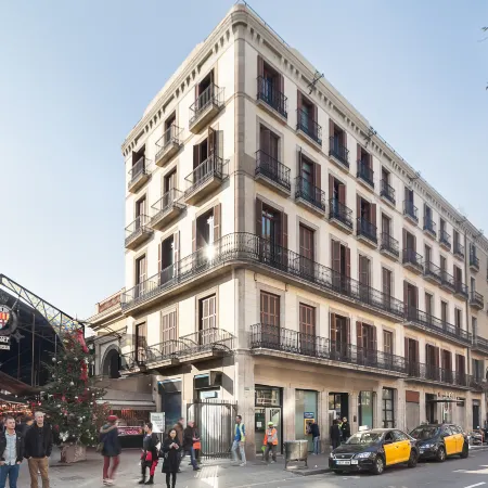 Dorma Ramblas Boquería Отели рядом с достопримечательностью «Площадь Реиал»