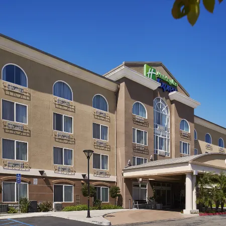 Holiday Inn Express & Suites SAN DIEGO-SORRENTO VALLEY by IHG Отели рядом с достопримечательностью «Институт Солк»