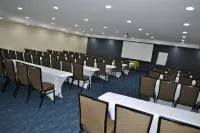 ฮอลิเดย์ อินน์ เอ็กซ์เพรส โตลูกา บาย IHG