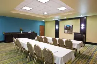 Holiday Inn Express & Suites Waycross