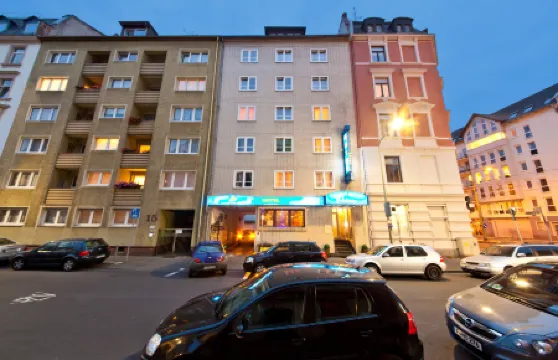 Hotel Primus Frankfurt Sachsenhausen Отели рядом с достопримечательностью «Цайль»