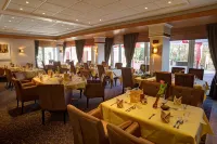 Hotel am Badepark فنادق في BarBel
