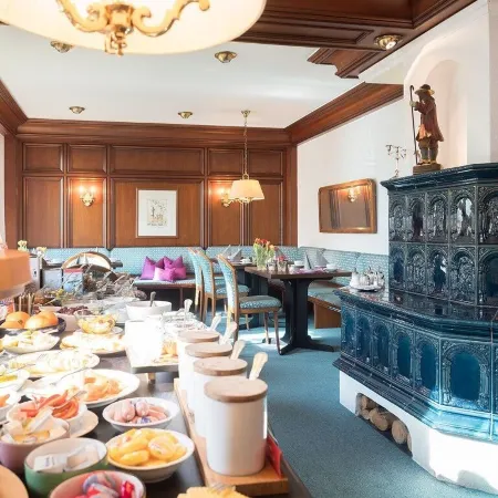 Hotel Restaurant Krehl's Linde Отели рядом с достопримечательностью «Бад-Каннштатт»