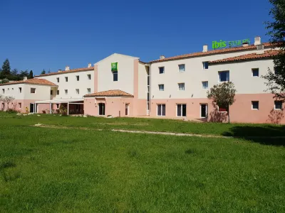 Ibis Styles Marseille Plan de Campagne Hotels in Les-Pennes-Mirabeau