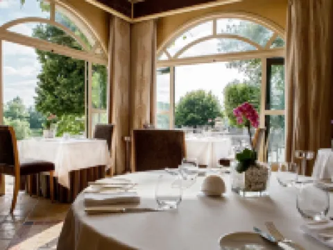 Château des Vigiers Hotels in Monestier