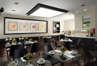Holiday Suites Hotels in Central Athens