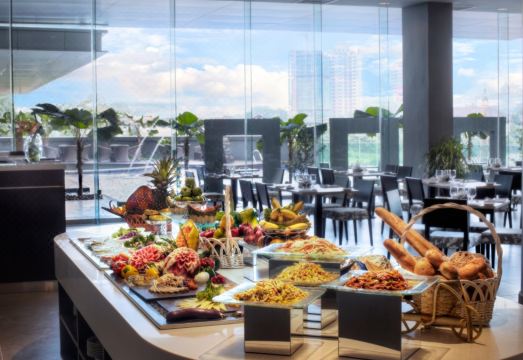 푸라마 부킷 빈탕 건물 전경