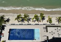 Hotel Sentral Seaview @ ​Beachfront - Beach