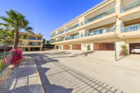 Lakeside Country Club - Apartamentos Turísticos Hotels near HIDE Pool Club