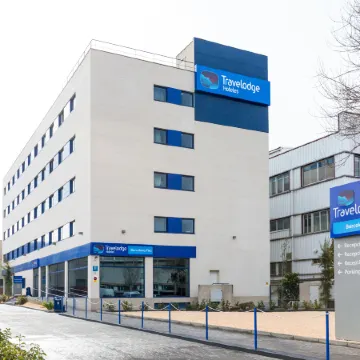 Travelodge Barcelona Fira Отели рядом с достопримечательностью «Площадь Испании»