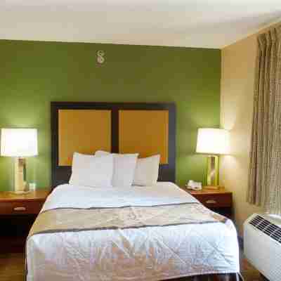 Raleigh - Research Triangle Park - Hwy. 54 Rooms