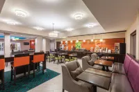 La Quinta Inn & Suites by Wyndham Houston Bush Intl Airpt E