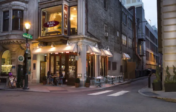 The Windsor Suites Philadelphia Отели рядом с достопримечательностью «Индепенденс Нешнел Хисторикал Парк»