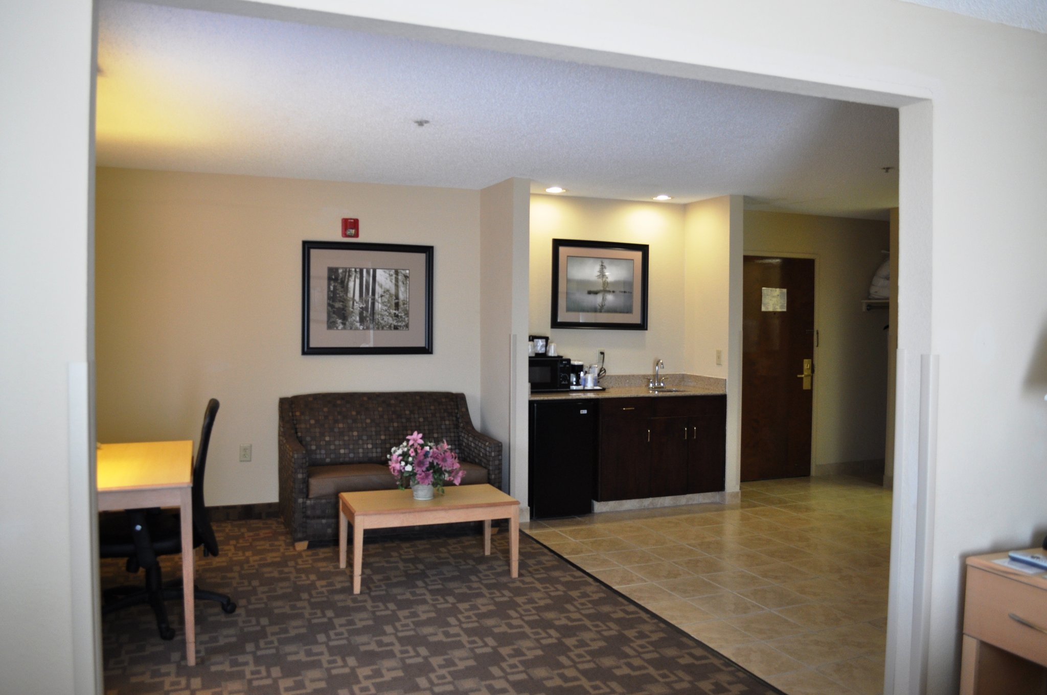 SureStay Plus Hotel by Best Western Roanoke Rapids I-95