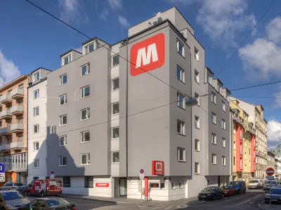 Meininger Hotel Wien City Center Hoteller i Favoriten