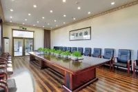 Yuehao Holiday Hotel (Dunhua High-speed Railway Station) Hotels in Dunhua