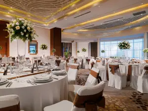 The Renaissance Minsk Congress Hotel and Spa Centre Hotel (f.Renaissance Minsk)