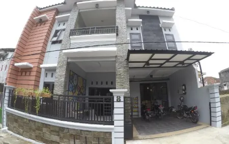 InnBox Capsule Hotel