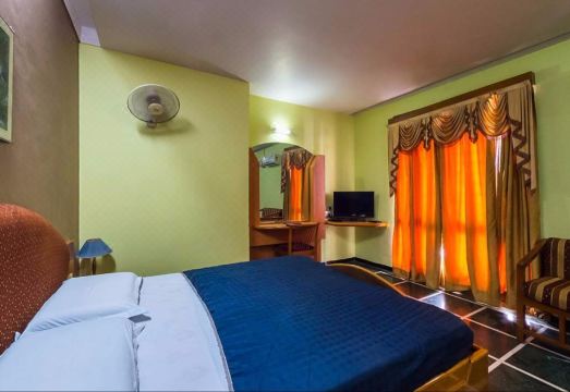 Pola Paradise Hotel - Housity